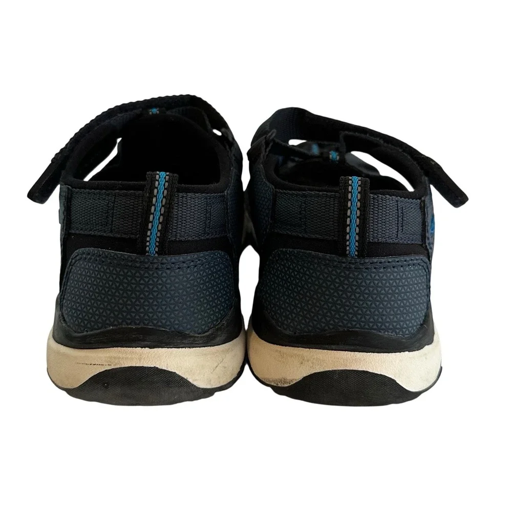 KEEN Newport H2 Youth Size 4 Closed Toe Sandals Blue, Waterproof
